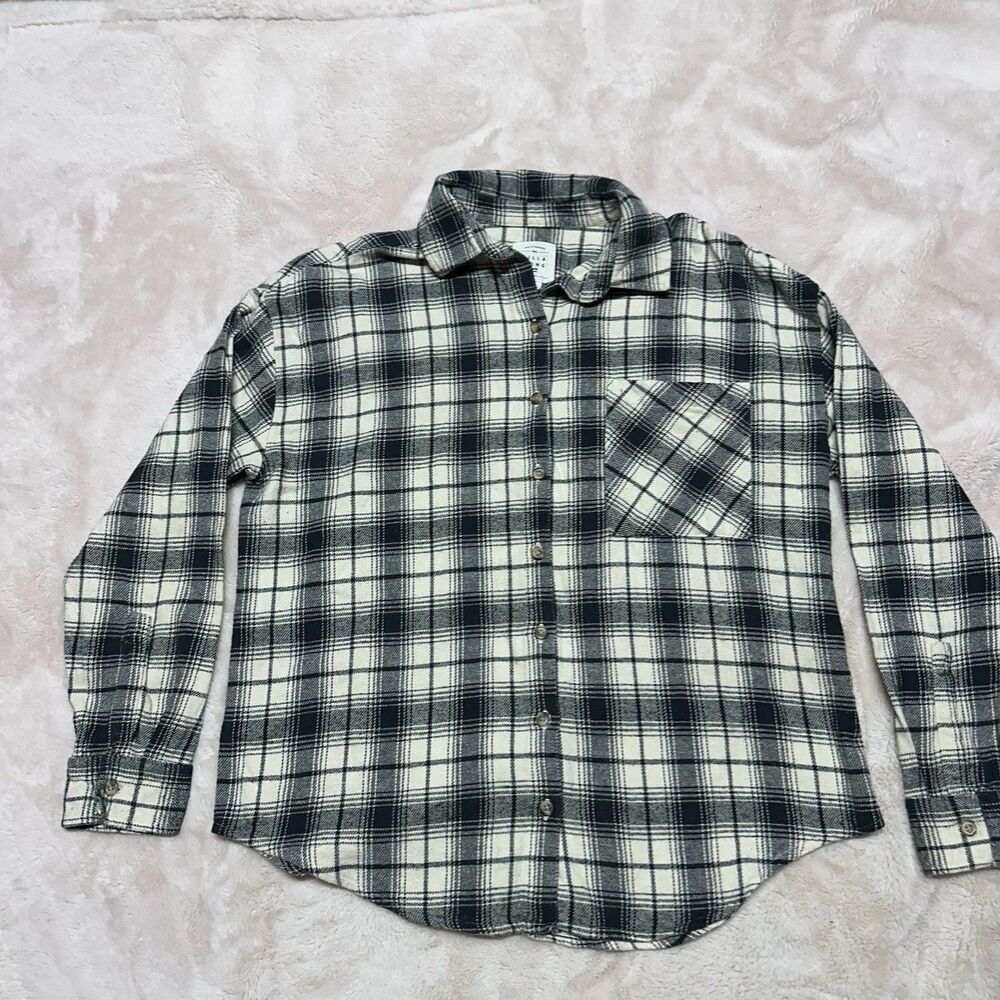Billabong Plaid Flannel Shirt Womens Medium Black Cream White Long Sleeve Button
